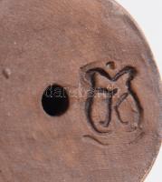 Kovács Mária: Furulyázó. Jelzett, engóbozott, m: 17 cm