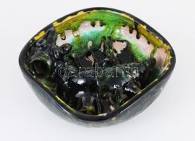 Ismeretlen keramikus: Sárkány figurás fali plakett. Jelzés nélkül, 18x18 cm