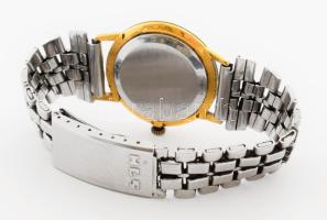 Raketa 18 köves karóra, másodperc segédkörrel, mechanikus, működik, fém szíjjal, karcokkal d: 32 mm