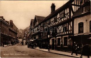 Shrewsbury, Wyle Cop, hotel shops. photo (EK)