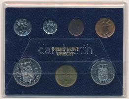 Hollandia 1980. 1c "Julianna" - 2 1/2G "Julianna" (6xklf) forgalmi sor műanyag tokban, pénzverdei zsetonnal T:UNC patina Netherlands 1980. 1 Cent "Julianna" - 2 1/2 Gulden "Julianna" (6xdiff) coin set in plastic case with mint jeton C:UNC patina