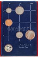 Hollandia 1986. 5c-2 1/2G (5xklf) forgalmi sor + Ag zseton eredeti műbőr tokos szettben, tanúsítvánnyal (5,5g/0.925/23mm) T:PP Netherlands 1986. 5 Cent - 2 1/2 Gulden (5xdiff) coin set + Ag token in original, faux leather set, with certificate (5,5g/0.925/23mm) C:PP