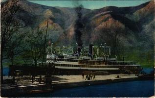 Prinz Hohenlohe pri Kotorskvy Obali / SS Prinz Hohenlohe Austro-Hungarian cargo ship. Rocco Vukovic (Kotor) + "K.u.K. Kriegsmarine SMS Budapest" (gyűrődések / creases)