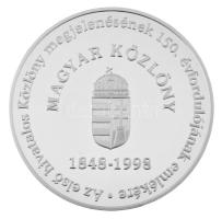 1998. "Magyar Hivatalos Közlönykiadó 1998 / Az első hivatalos közlöny megjelenésének 150. évfordulójának emlékére - Magyar Közlöny 1848-1998" kétoldalas, jelzett Ag emlékérem kapszulában, dísztokban, tanúsítvánnyal (31,08g/0.999/43mm) T:PP