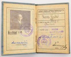 20 db vegyes okmány, közte katonai és MÁV igazolványok, szakszervezeti tagsági könyvek, stb