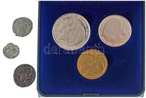 Hollandia 1980. 1G Ni "Beatrix beiktatása" + 2 1/2G Ni "Beatrix beiktatása" + "B" pénzverdei koronázási emlékzseton (23mm) dísztokban, holland nyelvű leírással T:AU (eredetileg PP) Netherlands 1980. 1 Gulden Ni "Coronation of Queen Beatrix" + 2 1/2 Gulden Ni "Coronation of Queen Beatrix" + "B" mint token for the coronation (23mm) in decorative case, with dutch language description C:AU (originally PP) Krause KM#200, KM#201