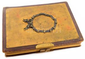 cca 1865-1905 A horvát származású nemes Pavellich család fotóalbuma, a családhoz kapcsolódó fotókkal...