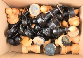 Fa sakkfigura készlet, teljes, kopással, m: 9 cm alatt