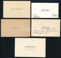 cca 1910-1990? Vegyes névjegykártya tétel, 5 db, köztük Kálmán Oszkár (1887-1971) operaénekes, a M. Kir. Operaház tagja, ifj. Toronyi Gyula (1896-1966) operaénekes, a M. Kir. Operaház tagja, Simon Albert (1926-2000) karmester, zenetudós és zenepedagógus, Nikita Magaloff (1912-1992) georgiai - orosz zongorista, és Pálmay Ilka (1859-1945) színésznő névjegykártyái.