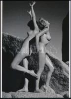 cca 1951 André de Dienes (korábban Ikafalvi-Dienes Andor György) (1913-1985) magyar - amerikai fotóriporter és fotóművész felvétele (Szoborterv), 1 db modern nagyítás, jelzés nélkül, 21x15 cm