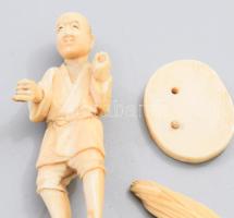 Okimono. Japán, cca 20. sz., sérüléssel, összerakandó, h: 9 cm