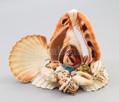 Kagylókból és sellő figurából összeállított asztaldísz, 23x17 cm