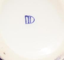 4 darab kis váza, jelzett, kopással, m: 7,5 cm