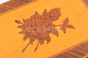 Intarziás díszdoboz, kulccsal, 31x23 cm