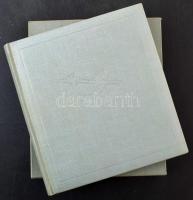 25 x 25 cm 10 vastag fekete lapos berakó benyomott Lánchíd mintával, tokkal szürke színben, jó állapotban, benne 2-300 régi külföldi bélyeg