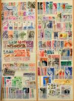 Vasút motívum gyűjtemény összeállításához összeszedett rengeteg régi és modern bélyeg, sorok, blokko...