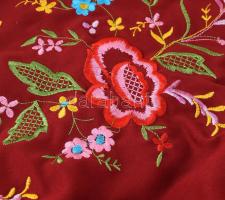 Kalocsai mintával kézzel hímzett stóla, jó állapotban