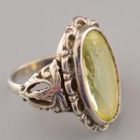 Ezüst (Ag) zöld köves gyűrű, jelzett, méret: 50, bruttó: 8,2 g