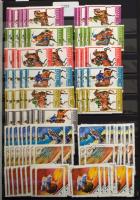 1959-1992 Sok ezer bélyeget, rengeteg postatiszta és használt teljes sort tartalmazó nagy rendező kü...