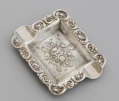 Ezüst (Ag) négyszögletes virágmintás hamutál, jelzett, 7,5×5,5 cm, nettó: 26,1 g