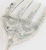 Ezüst (Ag) süteményvilla, jelzett, h: 25 cm, nettó 143g