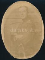 cca 1900 Huszár karddal, ovális fotó, kartonra ragasztva, sérülésekkel, 22×15 cm