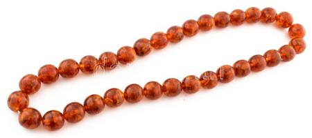 Nagyszemű műborostyán nyaklánc, dobozában.