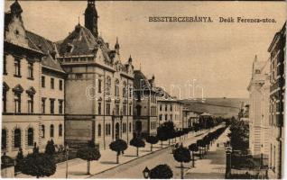 1941 Besztercebánya, Banská Bystrica; Deák Ferenc utca, villa sor. Machold F. kiadása / street view, villas (gyűrődés / crease)