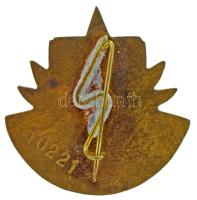 1960-1970. "Kiváló Fémgyűjtő" zománcozott fém jelvény, hátoldalán "10221" sorszá...