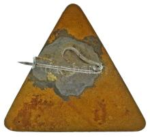 1951. "Áruházunk kiváló dolgozója 1951" részben zománcozott fém kitüntető jelvény T:XF