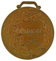 1941. "Szondi tüzérek / Becsülettel szolgált a hazáért" bronz emlékérem füllel, névre szóló gravírozással. Szign.: Berán Lajos (1882-1943) (45mm) T:XF TP 246.