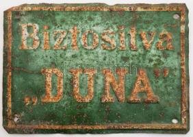 Biztosítva Duna feliratú tábla, korrodált, 13x18 cm