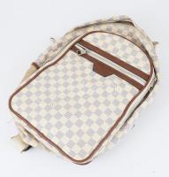 Louis Vuitton Paris jelzésű hátizsák, használt állapotban, cca 40x32 cm