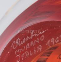 Anyagában pirosan színezett üveg asztaldísz, 22x21 cm