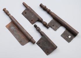 cca 19. sz. közepe, Vaskapu zsanérozása, 4 darab, h: 25 cm