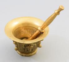 Régi bronz mozsár, oldalán női arc díszítéssel, m: 7 cm, törő h: 17 cm