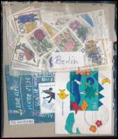 Min. 1.100 db német bélyeg és blokk ömlesztve zacskóban