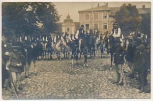 Hargita, Harghita; székelyek felvonulása, ünnepség / Szekler ceremony, procession. photo (EK)