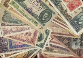 67db klf magyar bankjegy korona-, pengő-, forint-időszakból jobbakkal, Adamovszky-katalógus alapján rendezve, variánsokkal T:II,II/III,III