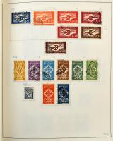 Portugália + Acores és Madeira tartalmas gyűjtemény, több mint 2.260 bélyeg előrajzolt albumban, sok...