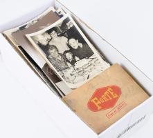 Cipősdoboznyi vegyes fotó tétel