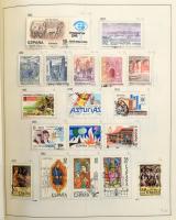 Spanyolország tartalmas gyűjtemény 4.600 db bélyeg előrajzolt albumban, nagyobb részben bélyegzett a...