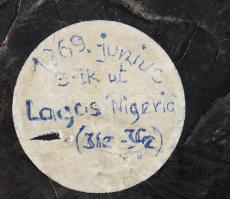 Afrikai faragott sok alakos szobor. Nigeria, Lagos, 1969. 49 cm