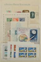 3-4 ezer régi és modern bélyeg + néhány blokk 16 lapos A4-es berakóban, közte klasszikusok, jobbak