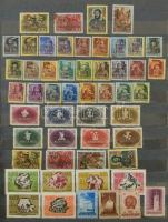 Tétel a 20-as 60-as évekből jobb kiadásokkal, blokkokkal 12 lapos nagy berakóban. Érdemes megnézni!