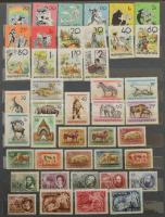 Tétel a 20-as 60-as évekből jobb kiadásokkal, blokkokkal 12 lapos nagy berakóban. Érdemes megnézni!