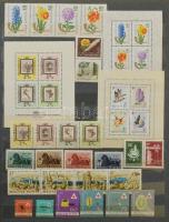 Tétel a 20-as 60-as évekből jobb kiadásokkal, blokkokkal 12 lapos nagy berakóban. Érdemes megnézni!