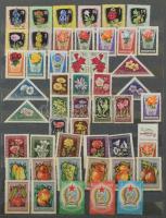 Tétel a 20-as 60-as évekből jobb kiadásokkal, blokkokkal 12 lapos nagy berakóban. Érdemes megnézni!