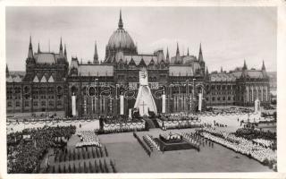 Budapest V. Parlament 1938 Szent István Jubileumi év photo