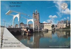 Hollandia 1992. 5c-2 1/2G (6xklf) forgalmi sor karton tokban, "Zeeland" pénzverdei zsetonnal, fólia borítékban T:UNC Netherlands 1992. 5 Cent - 2 1/2 Gulden (6xdiff) coin set in cardboard case with "Zeeland" Coin Mint jeton, in foil envelope C:UNC